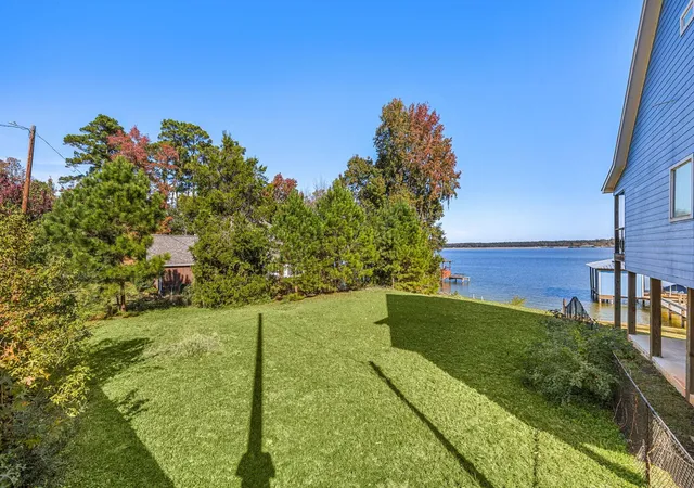 3rd image of 592 Lakefront Dr, Onalaska, TX 77360 | MLS# 34263429