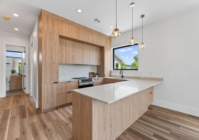 2nd image of 6822 Sidney St #A, Houston, TX 77021 | MLS# 17939687