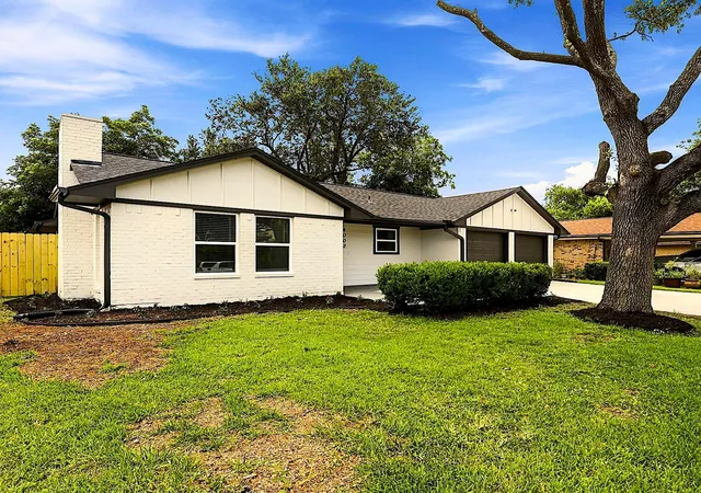 Photo 2 of Single family home for sale at 4002 Montego Dr, Baytown, TX 77521 | MLS# 57560600 | Listing updated on 2026-09-16