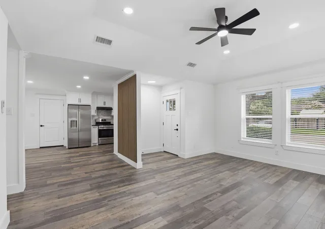 Photo 4 of Single family home for sale at 4002 Montego Dr, Baytown, TX 77521 | MLS# 57560600 | Listing updated on 2026-09-16