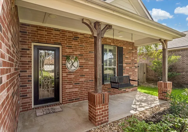 Photo 3 of Sale Pending at 6168 Cornell Ln, League City, TX 77573 | MLS# 30380780 | Listing updated on 2026-09-13