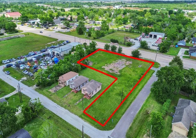 Photo 1 of Land for sale at 2020 Highway 3, Dickinson, TX 77539 | MLS# 30692793 | Listing updated on 2026-06-04