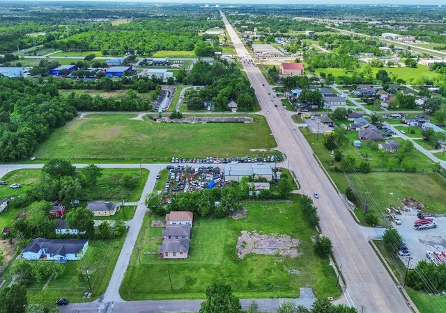Photo 3 of Land for sale at 2020 Highway 3, Dickinson, TX 77539 | MLS# 30692793 | Listing updated on 2026-06-04