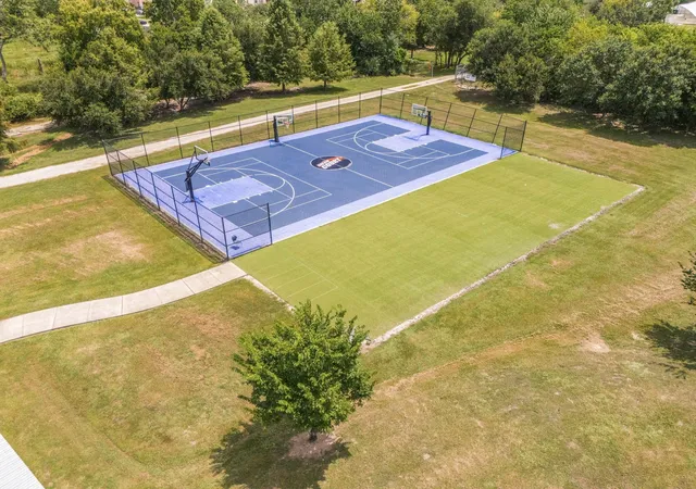 2nd image of 4651 Mallow St, Houston, TX 77051
