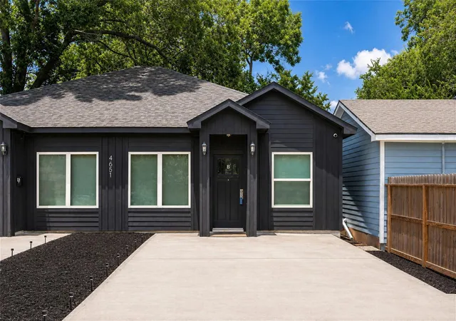 2nd image of 4651 Mallow St #A/B, Houston, TX 77051 | MLS# 54887340