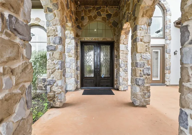 5th image of 32702 Westminster Dr, Fulshear, TX 77441 | MLS# 14001577