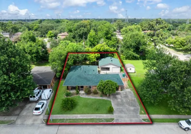 Photo 1 of Sale Pending at 10406 Woodwind Dr, Houston, TX 77025 | MLS# 82573454 | Listing updated on 2026-08-21