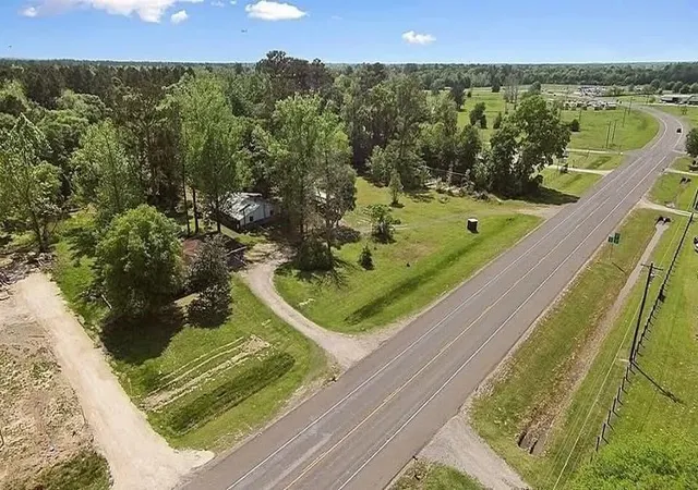 4th image of 16211 Hwy 105, Cleveland, TX 77327 | MLS# 8073015