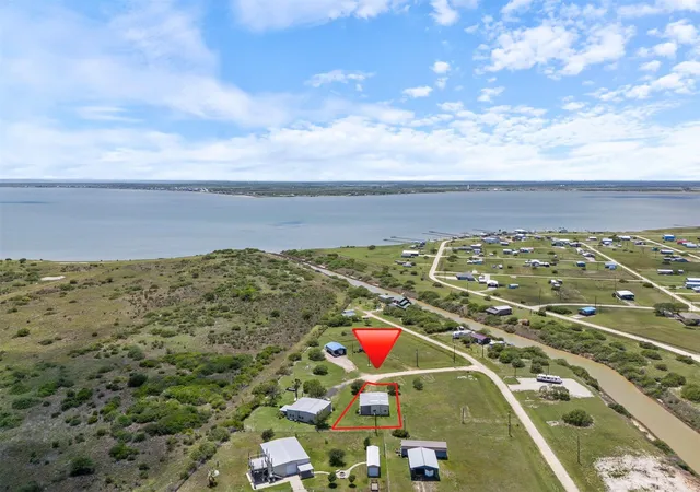 Homes for sale in Palacios, TX | 30 Eel Ct, Palacios, TX 77465 | MLS# 24066018