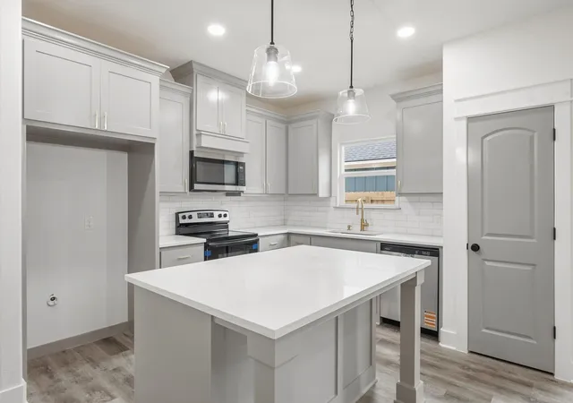 2nd image of 203 Lock Ln, Bryan, TX 77803 | MLS# 38767703