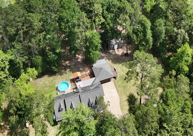 Photo 2 of Single family home for sale at 8997 Hickory Rd, Plantersville, TX 77363 | MLS# 73889061 | Listing updated on 2026-09-10