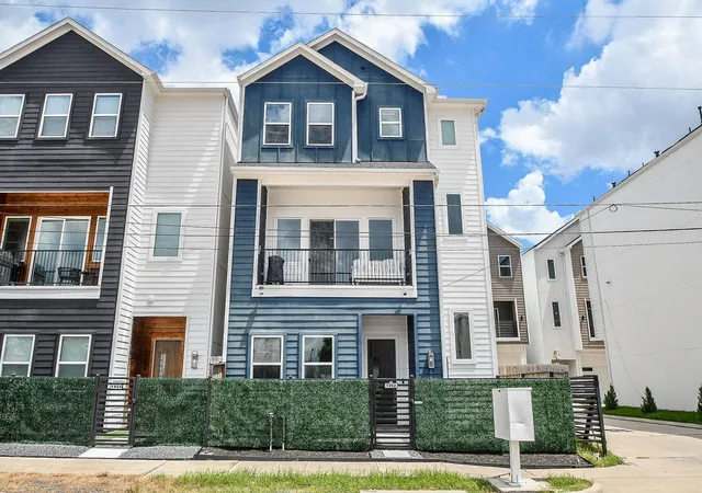 Photo 1 of Single family home for sale at 1952 Purswell Rd, Houston, TX 77055 | MLS# 33263115 | Listing updated on 2026-07-20