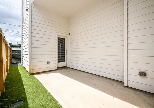 Photo 3 of Single family home for sale at 1952 Purswell Rd, Houston, TX 77055 | MLS# 33263115 | Listing updated on 2026-07-20