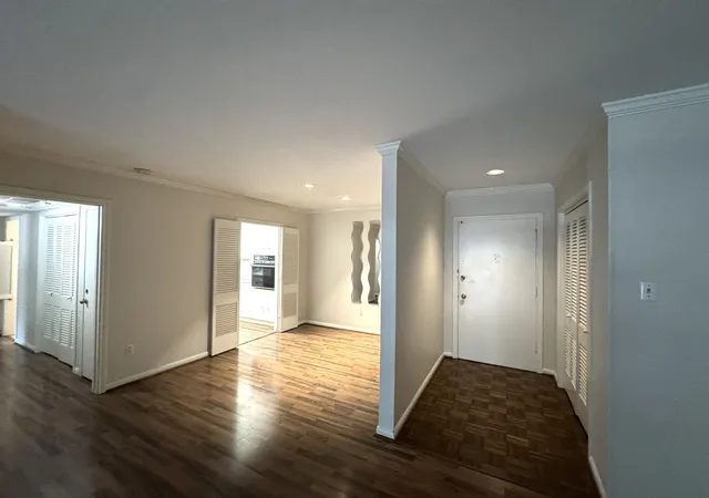 Photo 3 of Condo for sale at 2600 Bellefontaine St #A18, Houston, TX 77025 | MLS# 17585382 | Listing updated on 2026-08-26