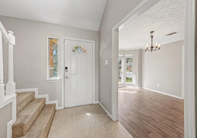 Photo 4 of Sale Pending at 930 Bent Crk Ct, Richmond, TX 77406 | MLS# 51673375 | Listing updated on 2026-10-09