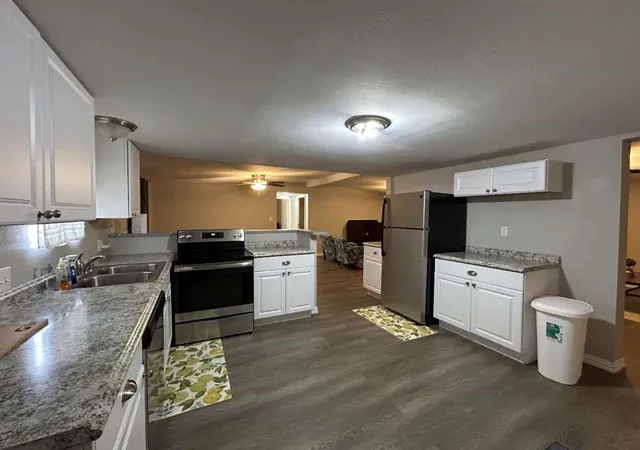 Photo 1 of Single family home for sale at 6 Kathy Ln, Huntsville, TX 77320 | MLS# 66505138 | Listing updated on 2026-08-13