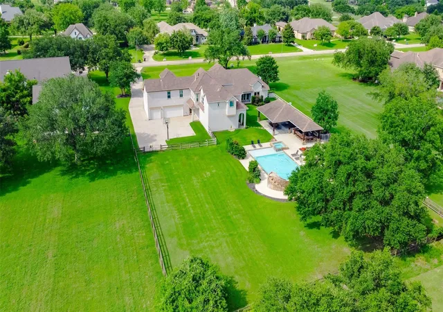 3rd image of 3807 Westerdale Dr, Fulshear, TX 77441 | MLS# 94823268