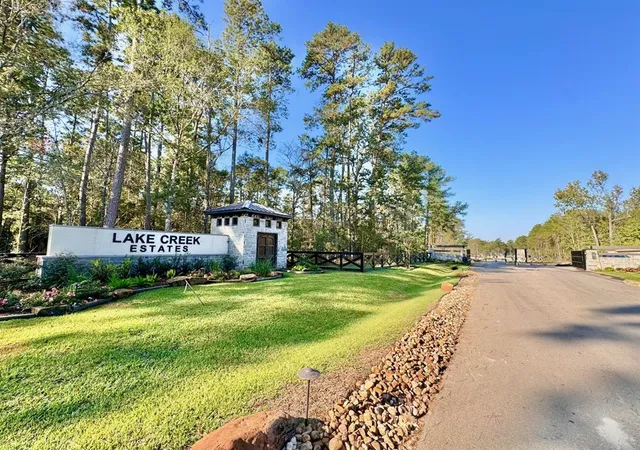 Photo 2 of Sale Pending at 8421 Laughter Ln, Montgomery, TX 77316 | MLS# 14788129 | Listing updated on 2026-02-17