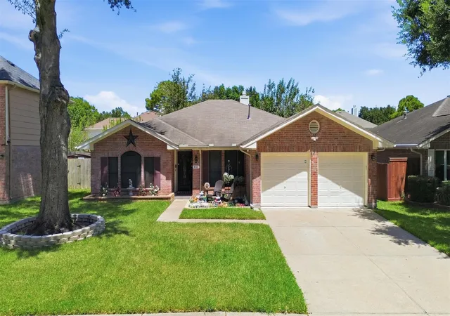 1st image of 8227 Squires Pl Dr, Houston, TX 77083 | MLS# 33316087