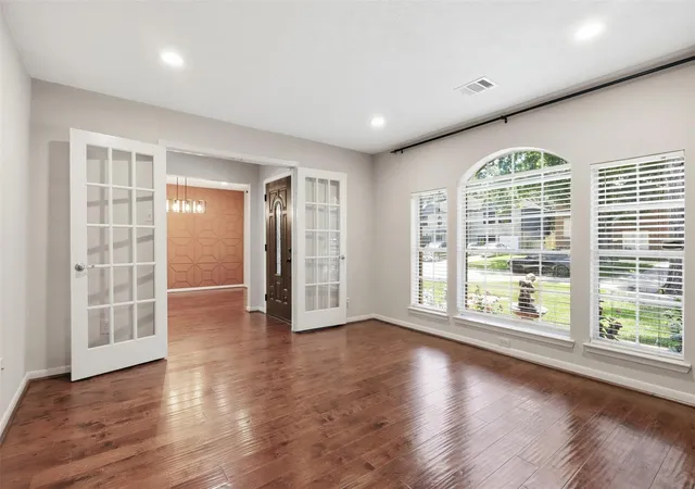 Photo 4 of Single family home for sale at 8227 Squires Pl Dr, Houston, TX 77083 | MLS# 33316087 | Listing updated on 2026-08-29