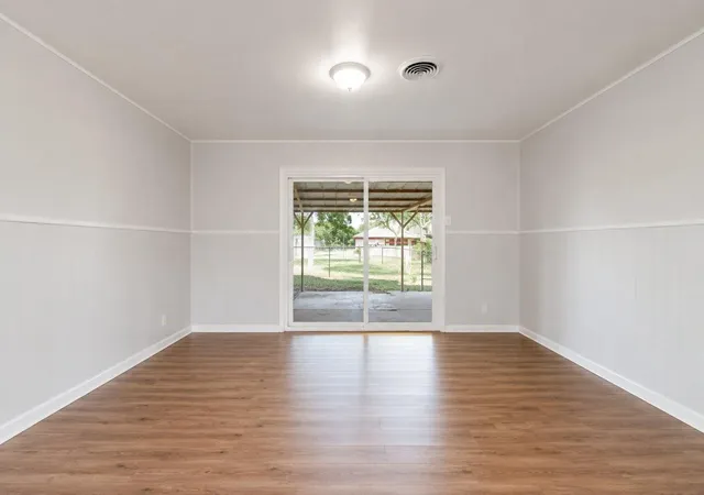 2nd image of 1601 Alston Dr, Waco, TX 76705 | MLS# 22463410