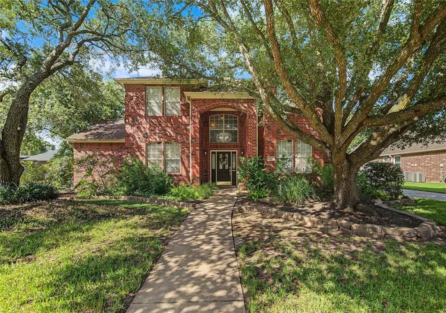 Photo 3 of Single family home for sale at 1707 Brill Dr, Friendswood, TX 77546 | MLS# 50626801 | Listing updated on 2026-09-20