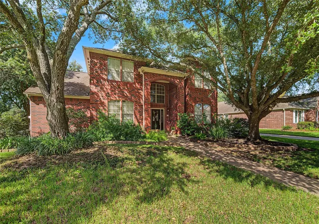 Photo 4 of Single family home for sale at 1707 Brill Dr, Friendswood, TX 77546 | MLS# 50626801 | Listing updated on 2026-09-20