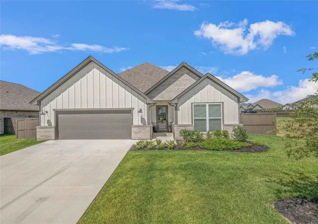 Photo 1 of Single family home for sale at 5004 Booth Fls Trl, Bryan, TX 77802 | MLS# 87839779 | Listing updated on 2026-07-30