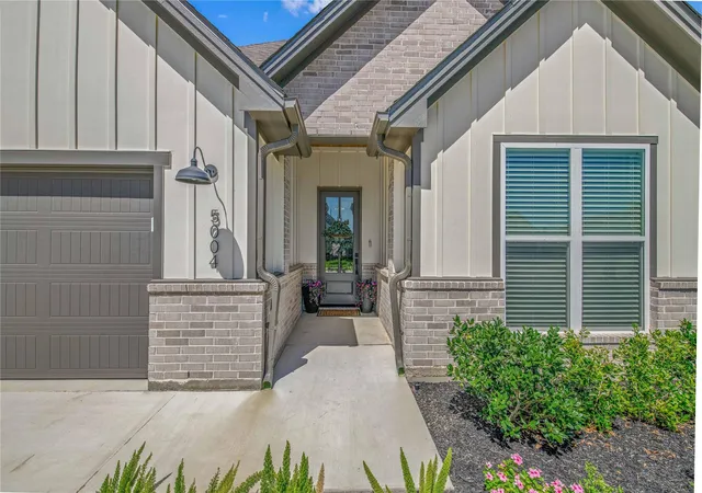 Photo 3 of Single family home for sale at 5004 Booth Fls Trl, Bryan, TX 77802 | MLS# 87839779 | Listing updated on 2026-07-30
