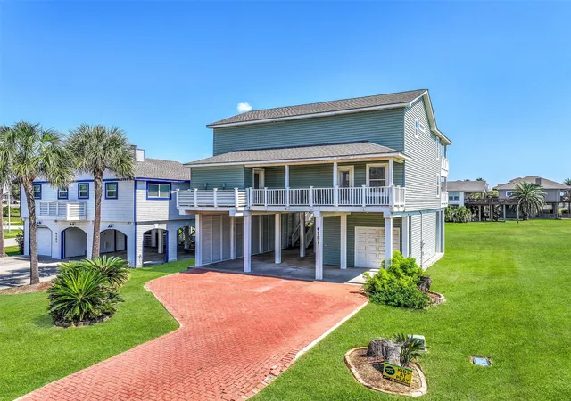 2nd image of 4107 Defender Ln, Galveston, TX 77554 | MLS# 49351560
