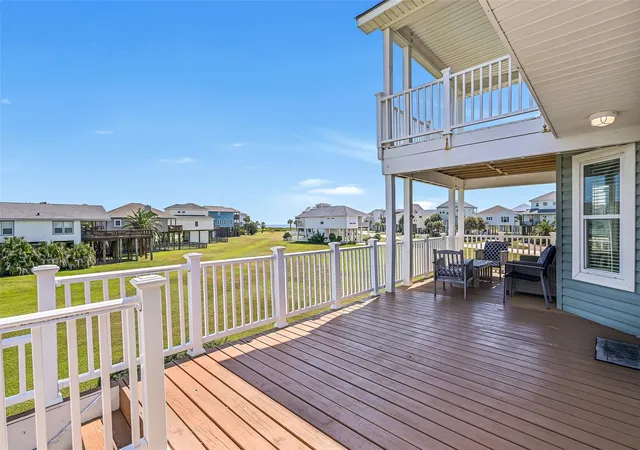 5th image of 4107 Defender Ln, Galveston, TX 77554 | MLS# 49351560