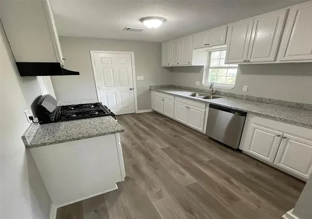 2nd image of 7617 Jutland Rd, Houston, TX 77033 | MLS# 37499051