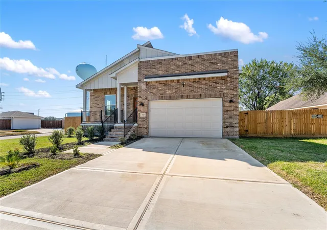 Photo 2 of Single family home for sale at 2503 Hazyknoll Ln, Houston, TX 77067 | MLS# 92156556 | Listing updated on 2026-07-13