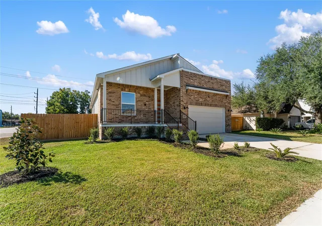 Photo 3 of Single family home for sale at 2503 Hazyknoll Ln, Houston, TX 77067 | MLS# 92156556 | Listing updated on 2026-07-13