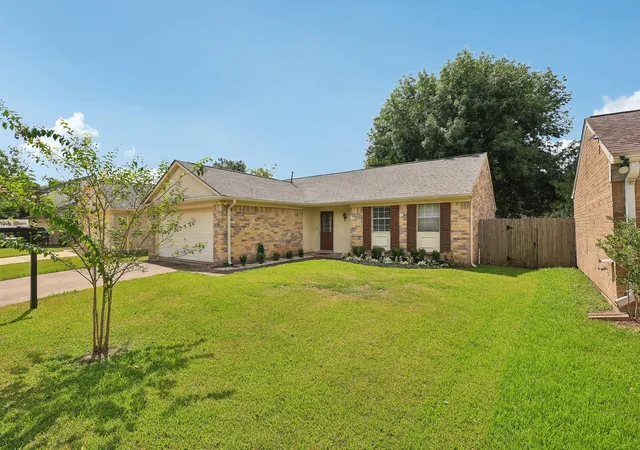 3rd image of 4406 Alamo Ave, Sugar Land, TX 77479 | MLS# 60263951