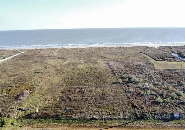 1st image of 952 Steinhagen Dr, Gilchrist, TX 77617 | MLS# 91056743