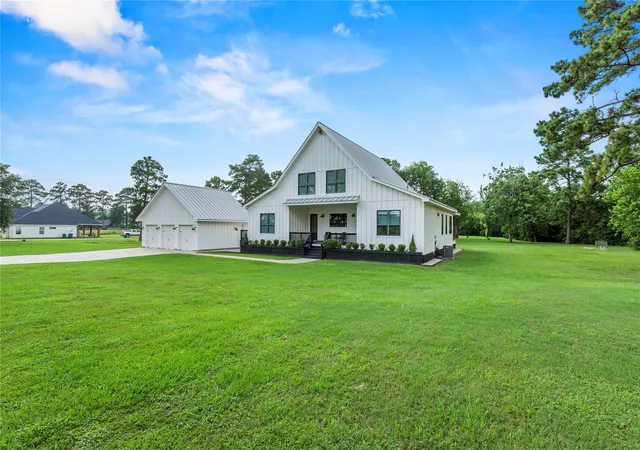 1st image of 1400 Hicks St, Tomball, TX 77375 | MLS# 8666904