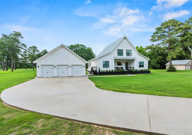 2nd image of 1400 Hicks St, Tomball, TX 77375 | MLS# 8666904