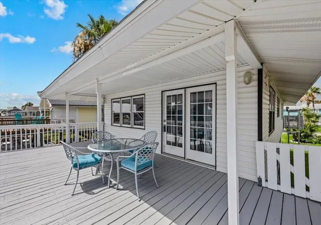 Homes for sale in Jamaica Beach, TX | 4306 Spanish Main, Jamaica Beach, TX 77554 | MLS# 69660118