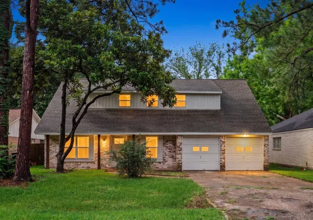 1st image of 10647 Hazelhurst Dr, Houston, TX 77043 | MLS# 75753187