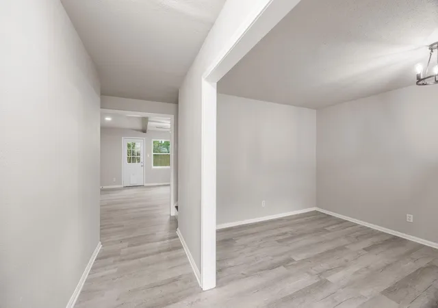 3rd image of 10647 Hazelhurst Dr, Houston, TX 77043 | MLS# 75753187