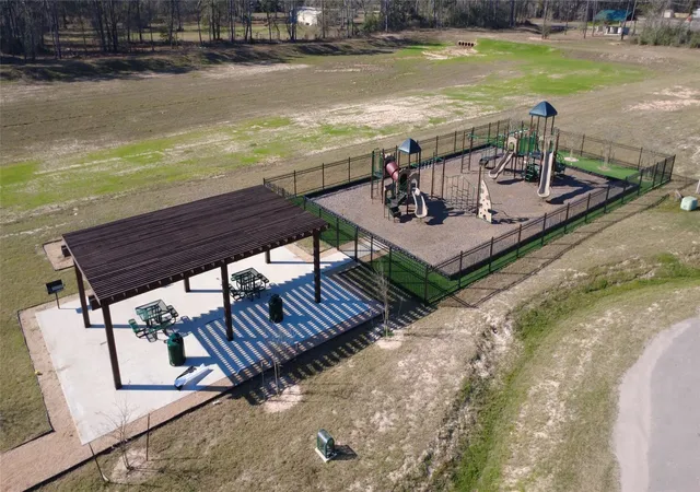 Photo 4 of Land for sale at 18261 Bunsen Dr, Conroe, TX 77306 | MLS# 81402637 | Listing updated on 2026-04-17