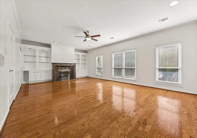 Photo 4 of Single family home for sale at 251 Malone St, Houston, TX 77007 | MLS# 90530153 | Listing updated on 2026-09-24