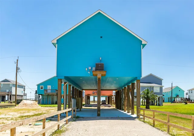 Homes for sale in Surfside Beach, TX | 4824 Bluewater, Surfside Beach, TX 77541 | MLS# 66149591