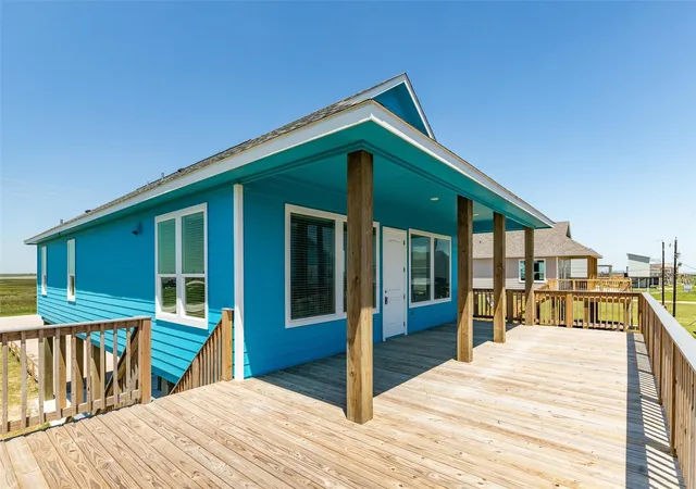 Homes for sale in Surfside Beach, TX | 4824 Bluewater, Surfside Beach, TX 77541 | MLS# 66149591