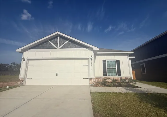 1st image of 15874 Berry Hill Dr, Conroe, TX 77303 | MLS# 4721318