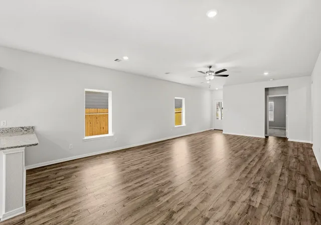 Photo 4 of Single family home for sale at 15874 Berry Hl Dr, Conroe, TX 77303 | MLS# 4721318 | Listing updated on 2026-08-21
