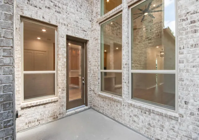 Photo 21 of Townhouse for sale at 317 Fields Ln, Montgomery, TX 77316 | MLS# 66915820 | Listing updated on 2026-09-13