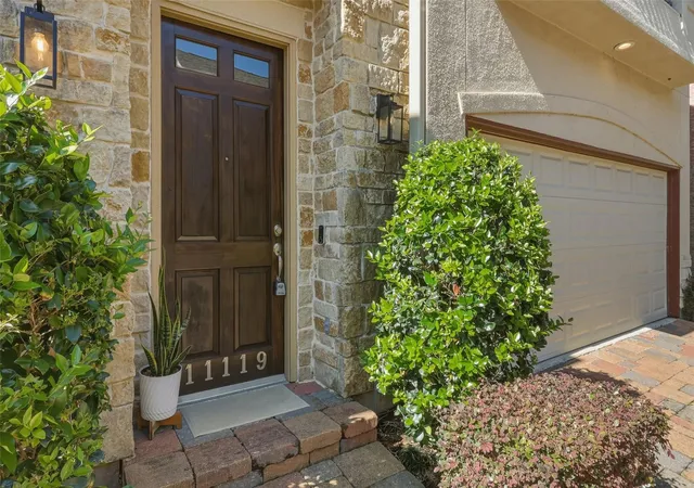 3rd image of 11119 Sherwood Forest Glen Dr, Houston, TX 77043 | MLS# 98064344