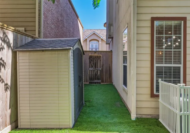 50th image of 11119 Sherwood Forest Glen Dr, Houston, TX 77043 | MLS# 98064344